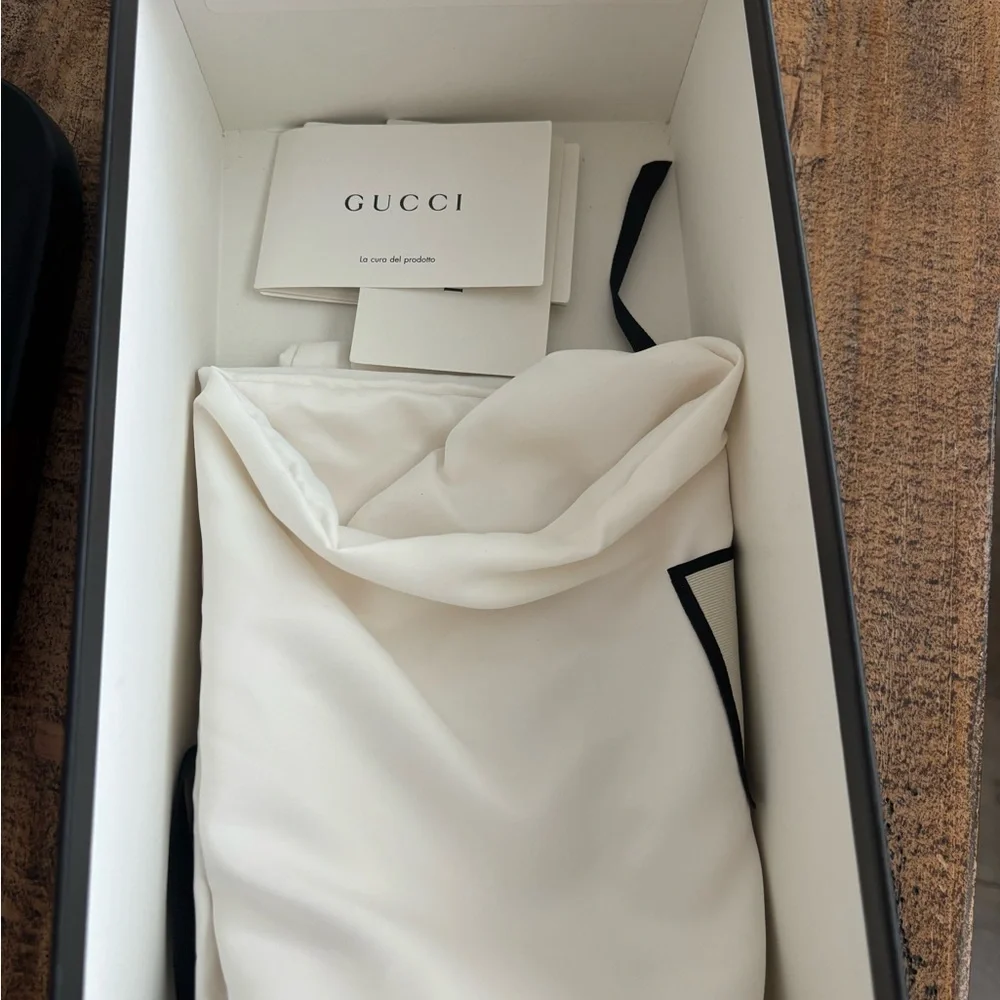 Red Gucci Signature Slides sz 39 - Picture 3 of 7